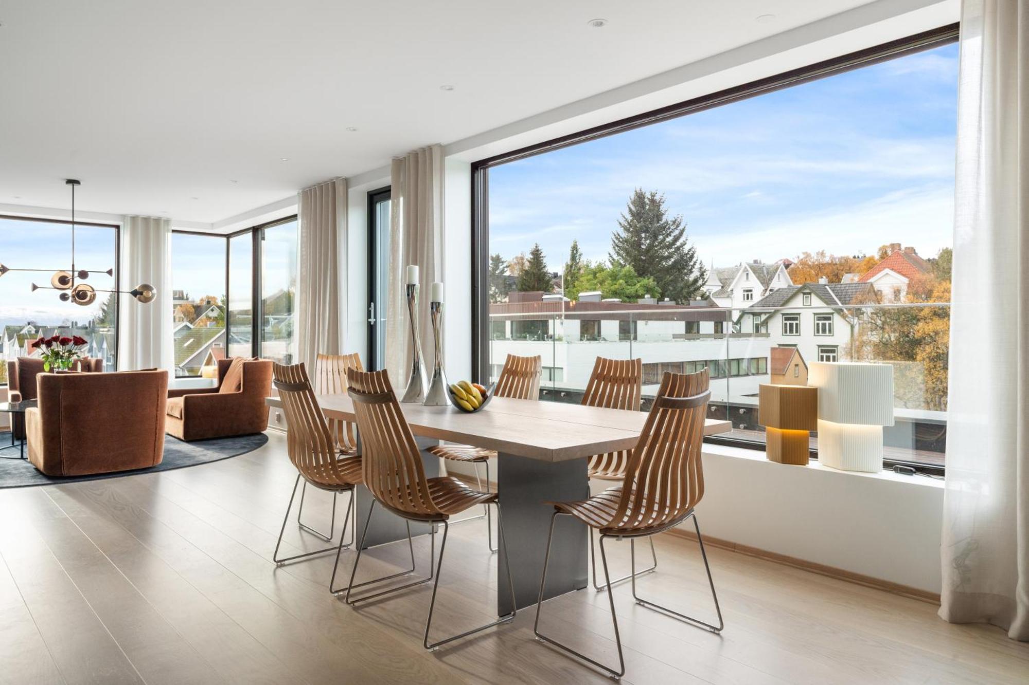 Luxury Apartment Downtown Tromso With 2 Bedrooms And 2 Bathrooms And Parking Exteriör bild