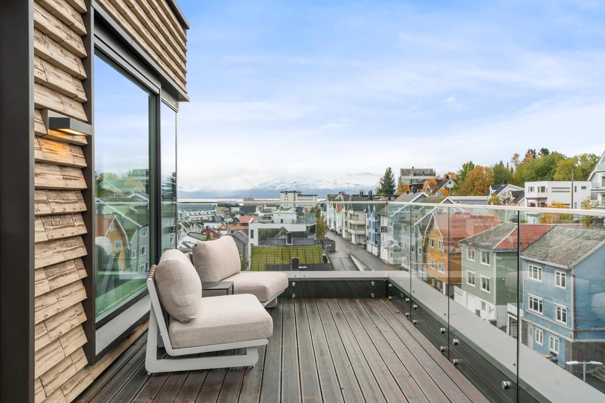 Luxury Apartment Downtown Tromso With 2 Bedrooms And 2 Bathrooms And Parking Exteriör bild